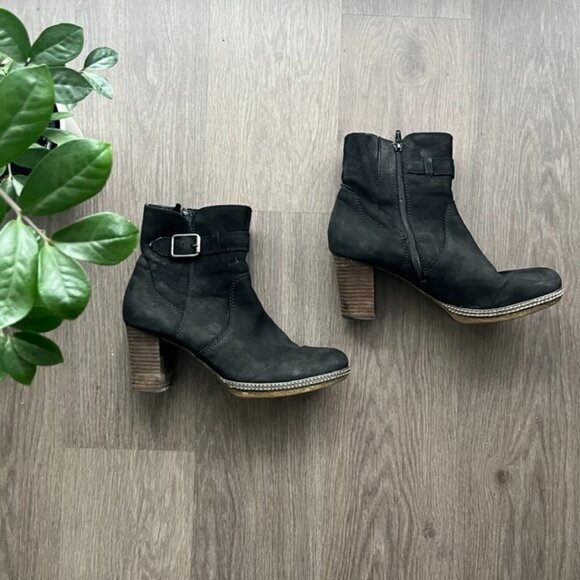 Gabor Black Suede Ankle Booties - Picture 1 of 10